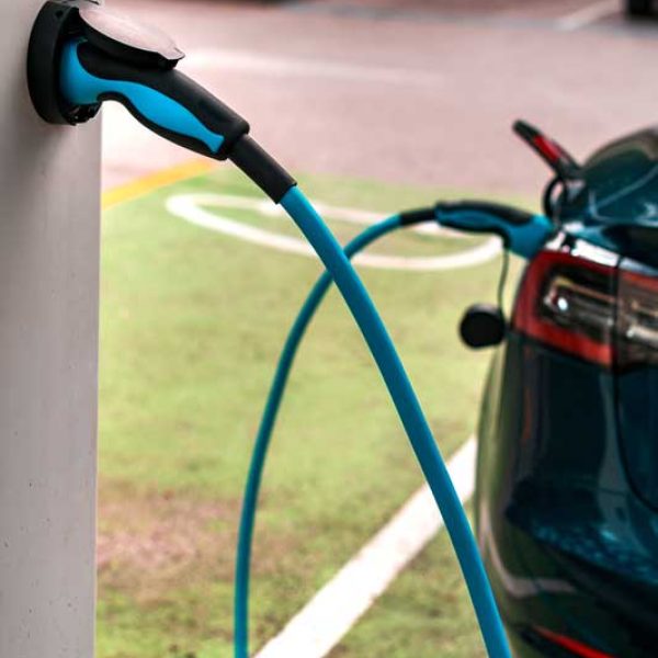 electric-vehicle-charging-station-point-9TYDRZ8